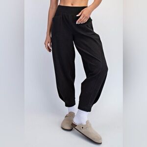 Rae Mode rib brushed cocoon pant in size medium